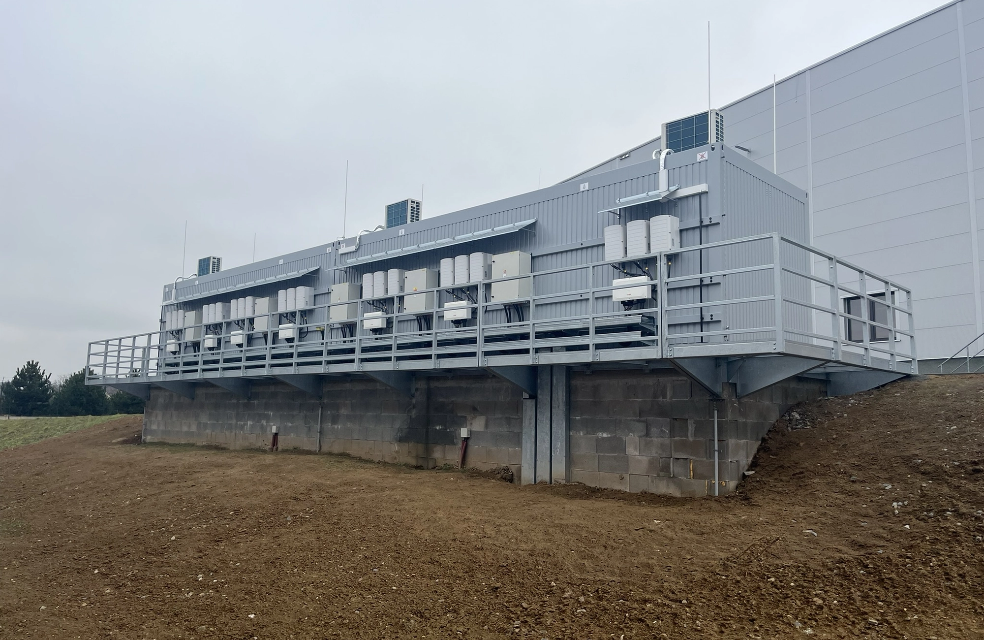 Technologický kontejner na baterie